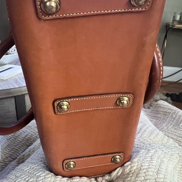 Dooney & Bourke Vintage Satchel Doctors bag pebbled leather buckle all weather - Picture 3 of 5